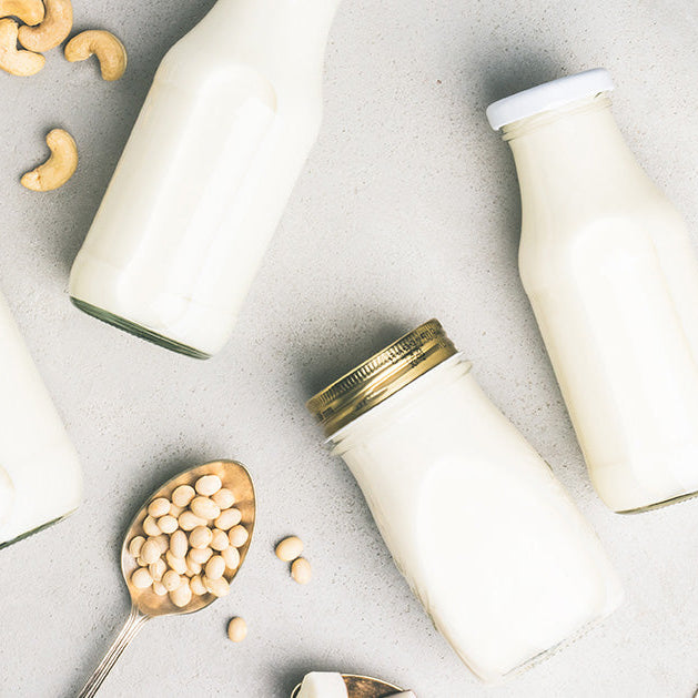 OUR COMPLETE GUIDE TO PLANT-BASED MILK